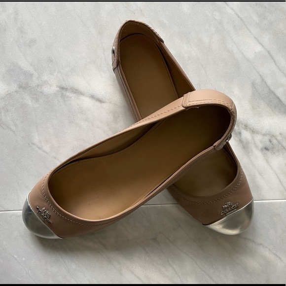 Coach Chelsea Flats - Picture 3 of 5